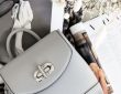 How to Choose the Perfect Everyday Bag: 10 Essential Tips