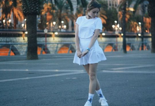 6 Monochromatic Dressing Secrets for a Sleek, Stylish Look